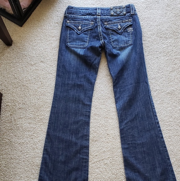 "SOLD" Miss Me Jeans - Picture 2 of 7